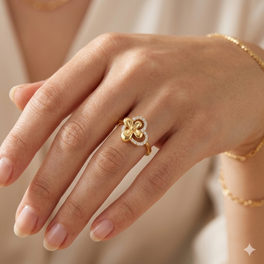 Elegant Gold Floral Heart Ring with Sparkling Stones for Women