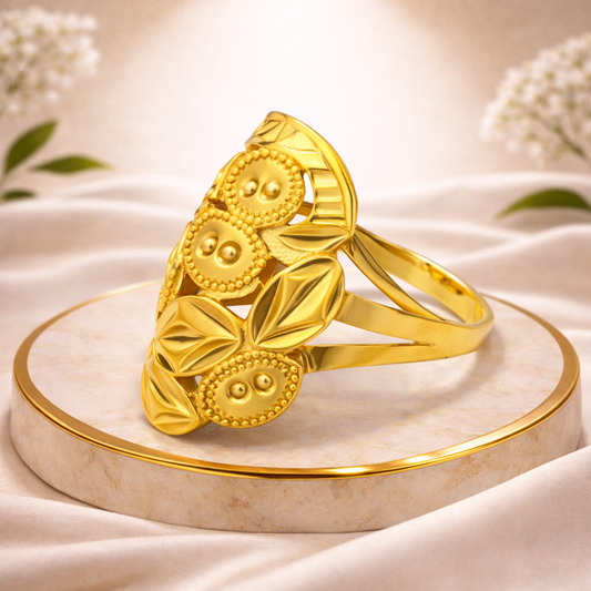 Traditional Gold Filled Ring Featuring Floral and Leaf
