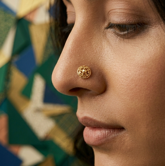 Royal Filigree Wire Nose Pin