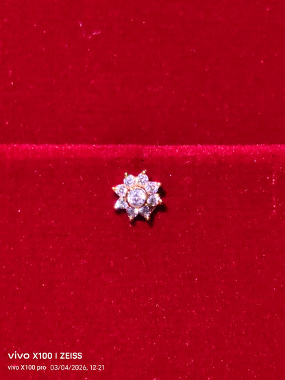 Sparkling Sunburst wire Nose Pin