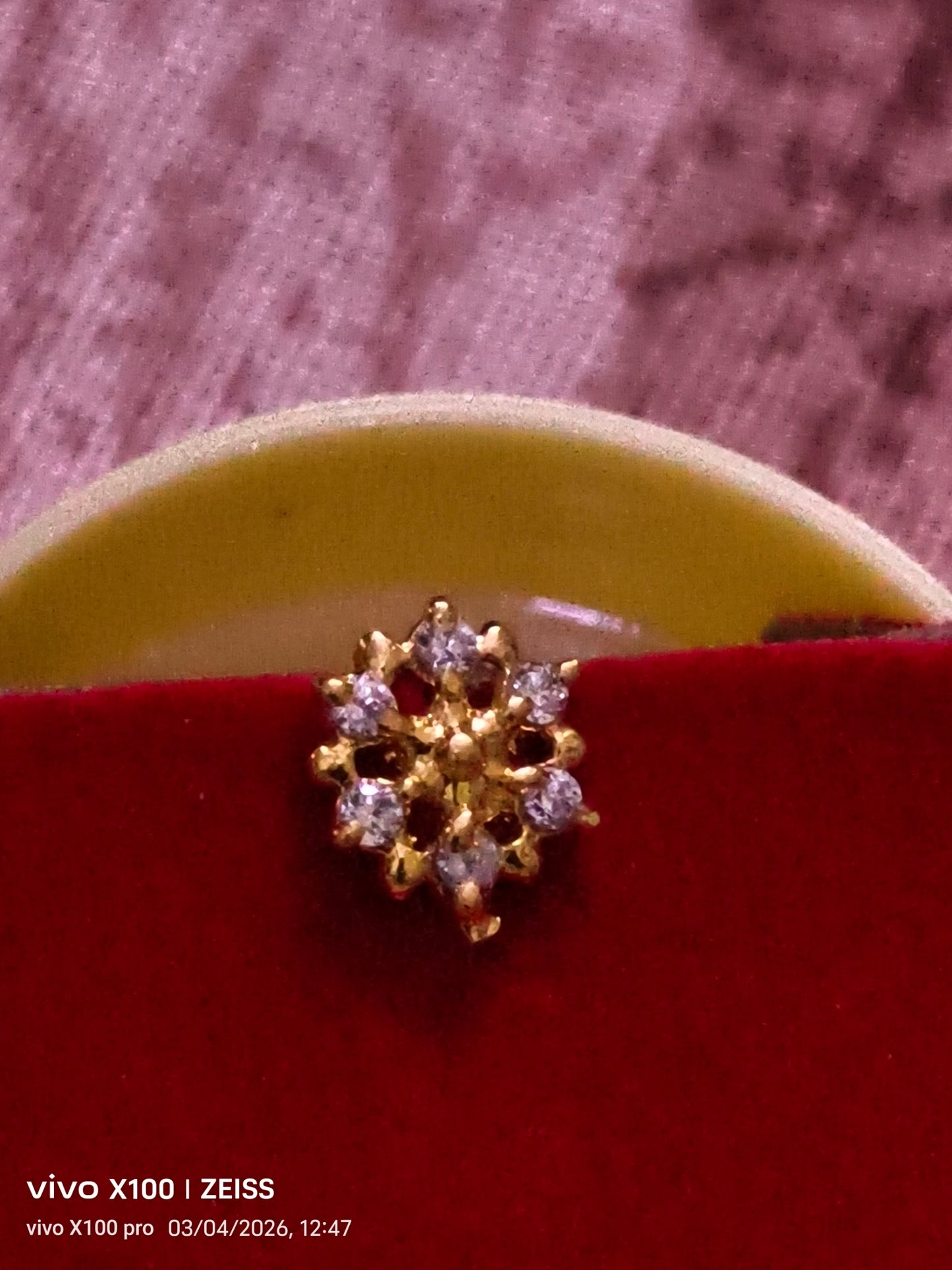 Snowflake CZ Stud Nose Pin