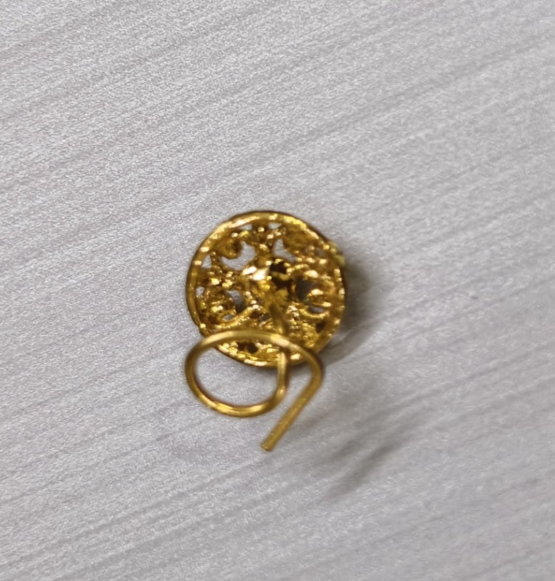 Royal Filigree Wire Nose Pin