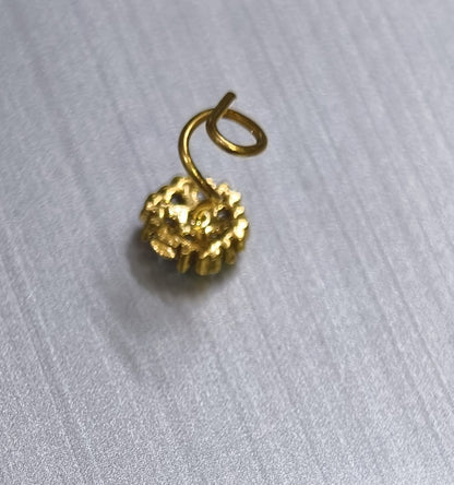 Diamond Style Floral wire Nose Pin