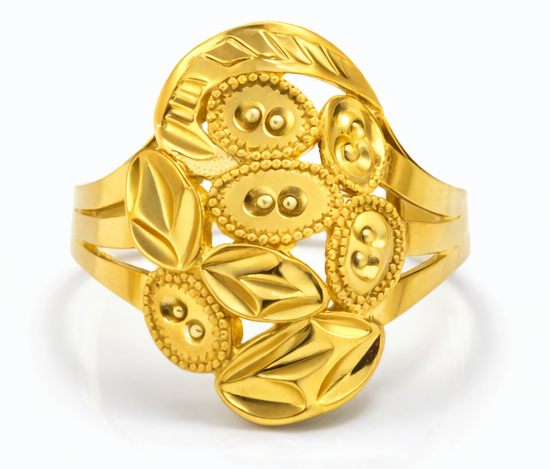 Traditional Gold Filled Ring Featuring Floral and Leaf