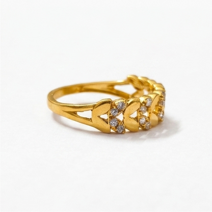 Elegant Gold Heart Link Ring with Sparkling Stones for Women