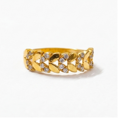 Elegant Gold Heart Link Ring with Sparkling Stones for Women