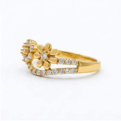 Elegant Gold Floral Curve Ring with Sparkling Stones for Women