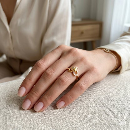 Elegant Gold Abstract Teardrop Halo Ring with Sparkling Stones for Women